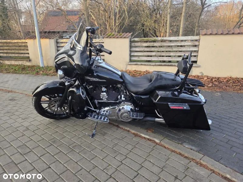 Harley-Davidson Touring Street Glide - 1