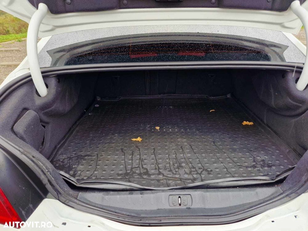 Peugeot 508 RXH Hybrid4 - 14