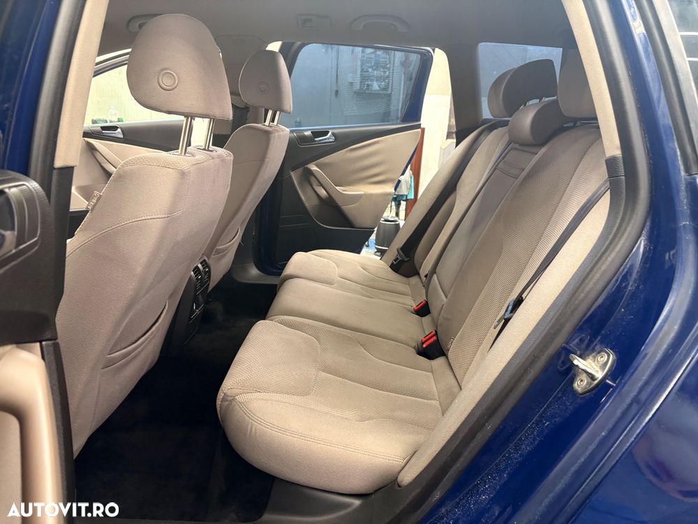 Volkswagen Passat Variant 2.0 TDI DPF DSG Comfortline - 20