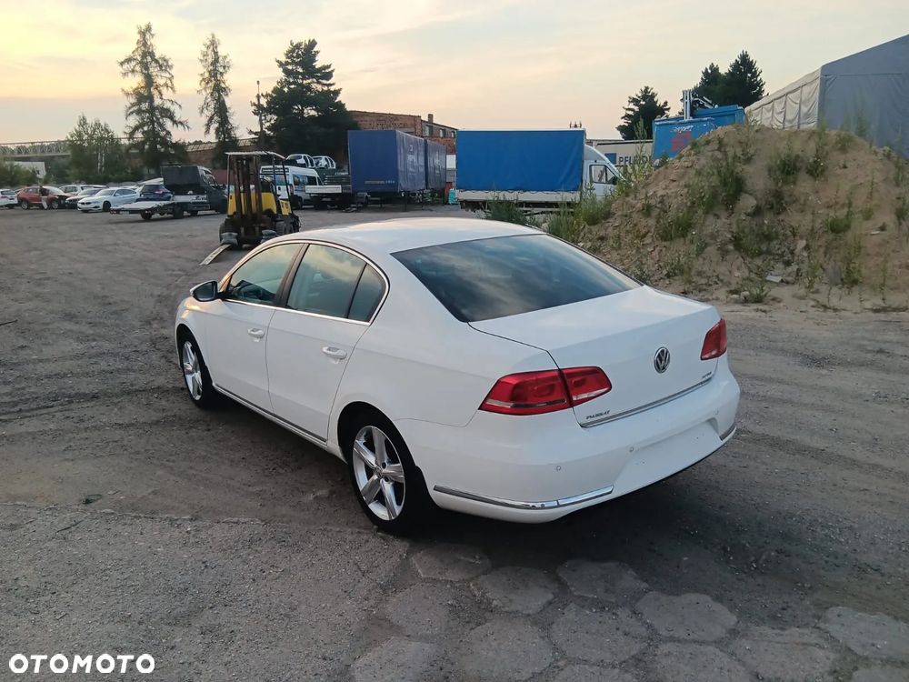 Volkswagen Passat - 6