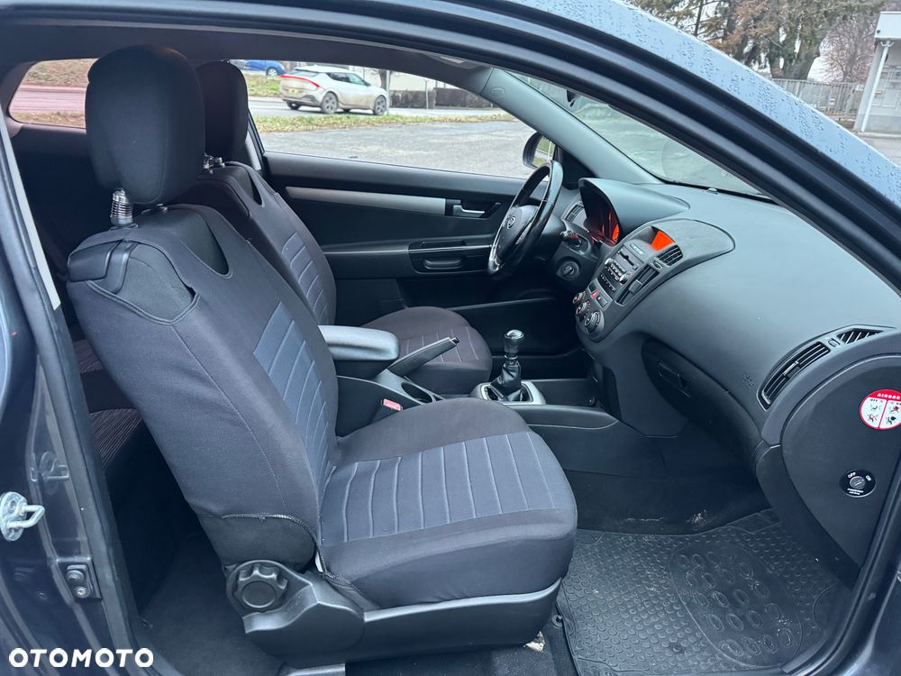 Kia ProCeed 1.4 CVVT Dream-Team Edition - 16