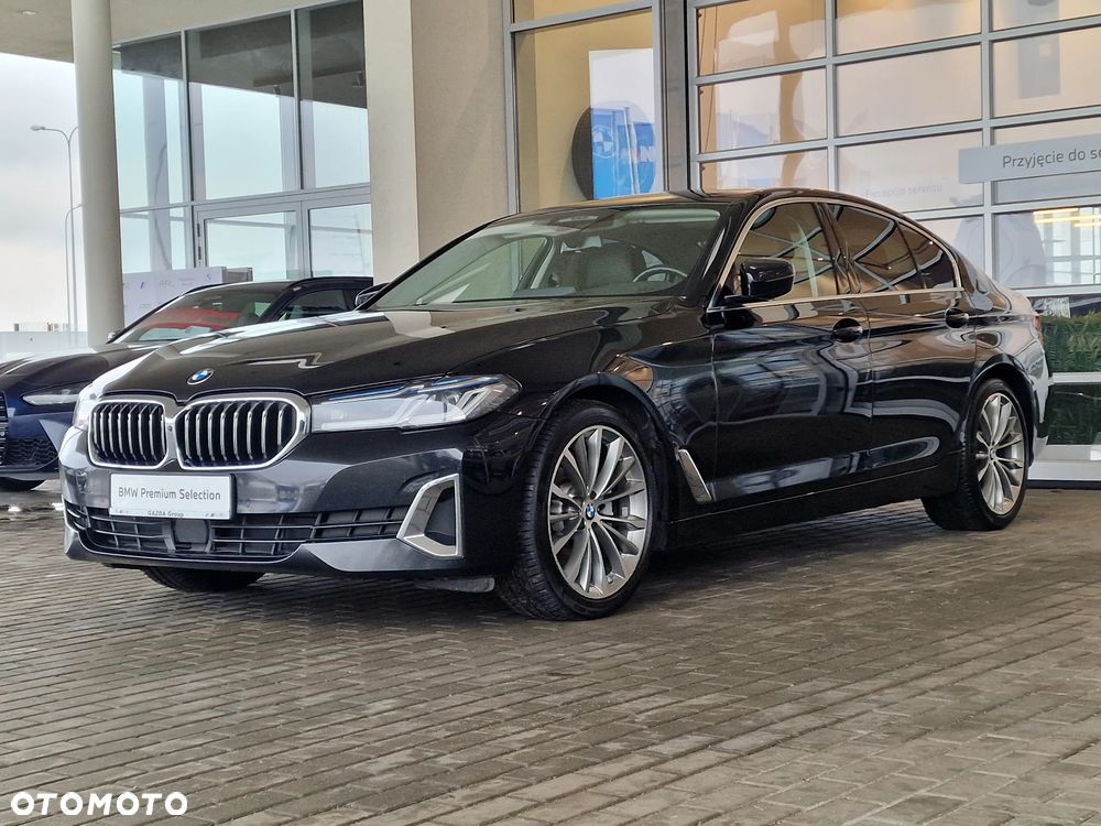 BMW Seria 5 520d xDrive Luxury Line - 1