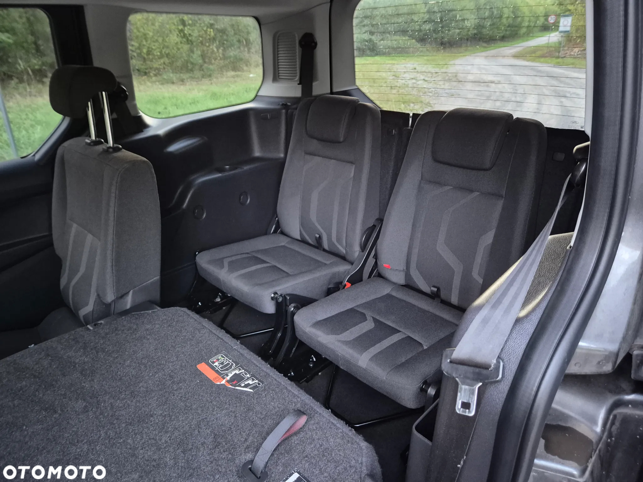 Ford Tourneo Connect 1.6 TDCi Trend - 22