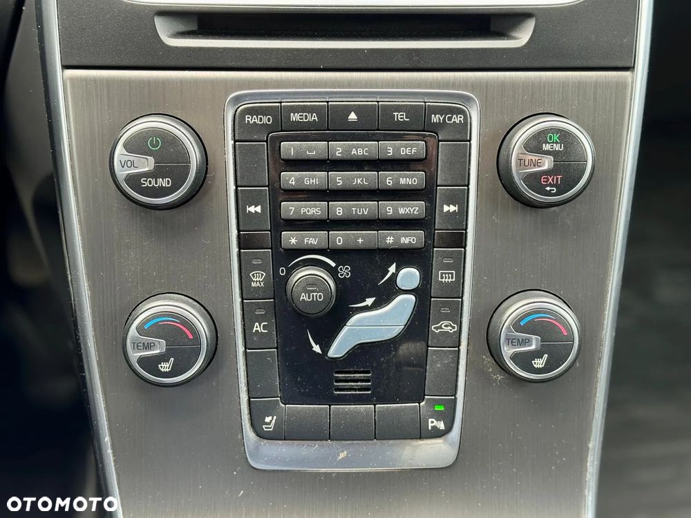 Volvo V60 D3 Geartronic Summum - 22