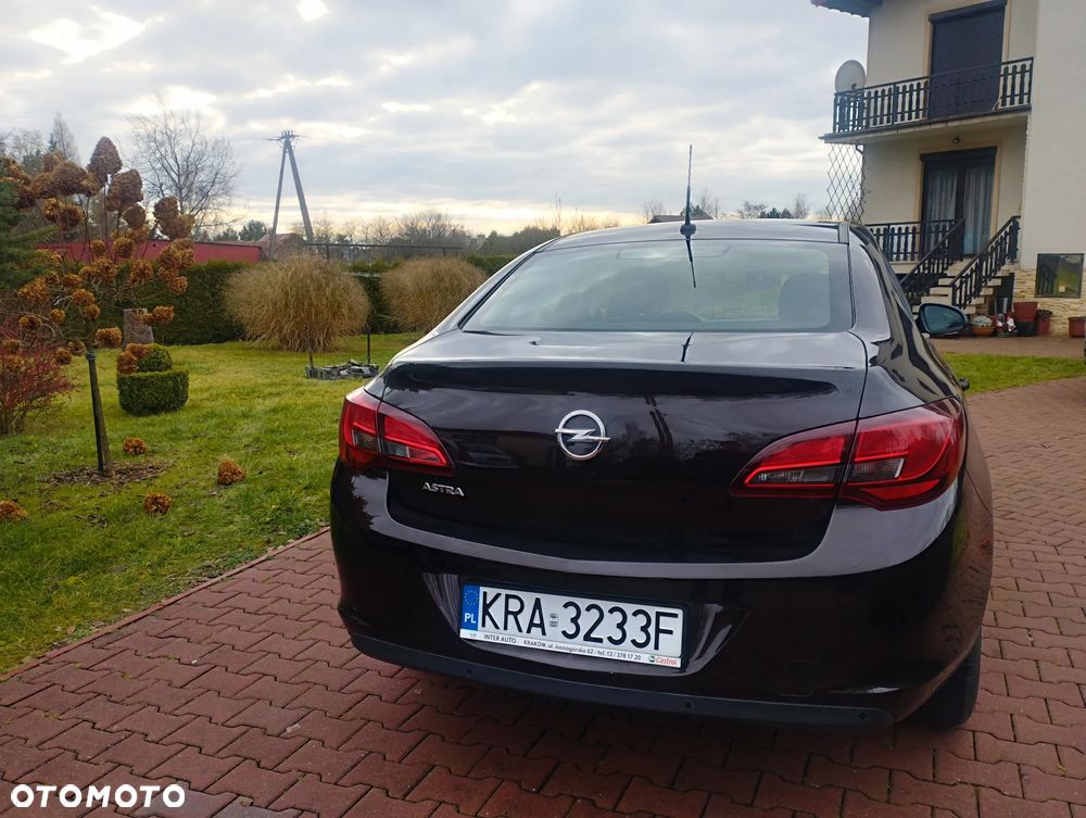 Opel Astra 1.6 Essentia EU6 - 4