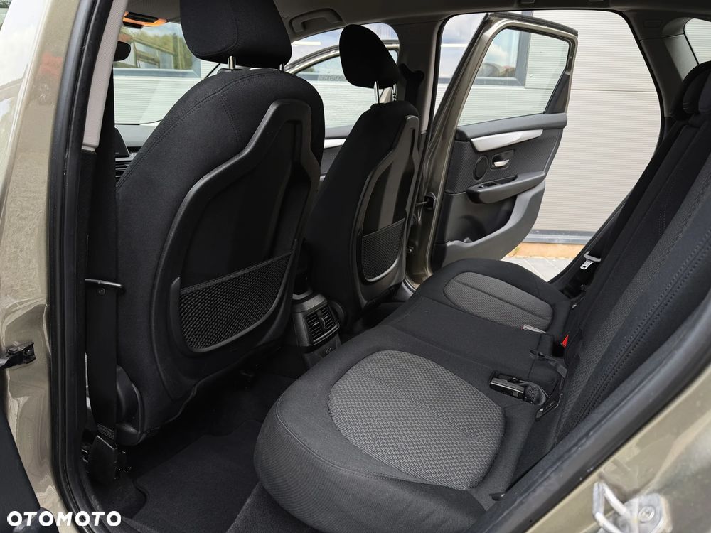 BMW Seria 2 218d Sport-Aut Advantage - 22
