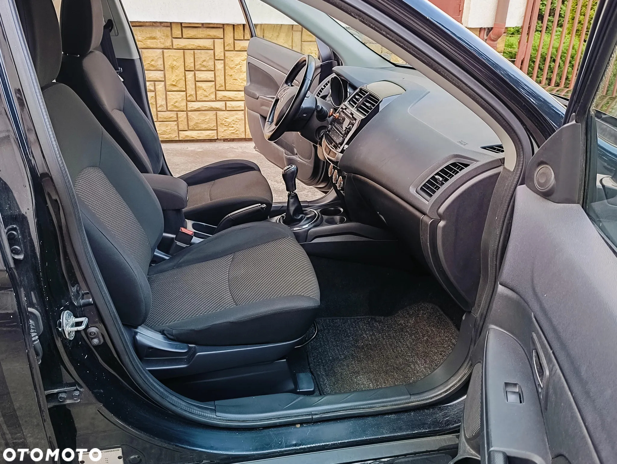 Mitsubishi ASX 1.6 2WD Intense - 28