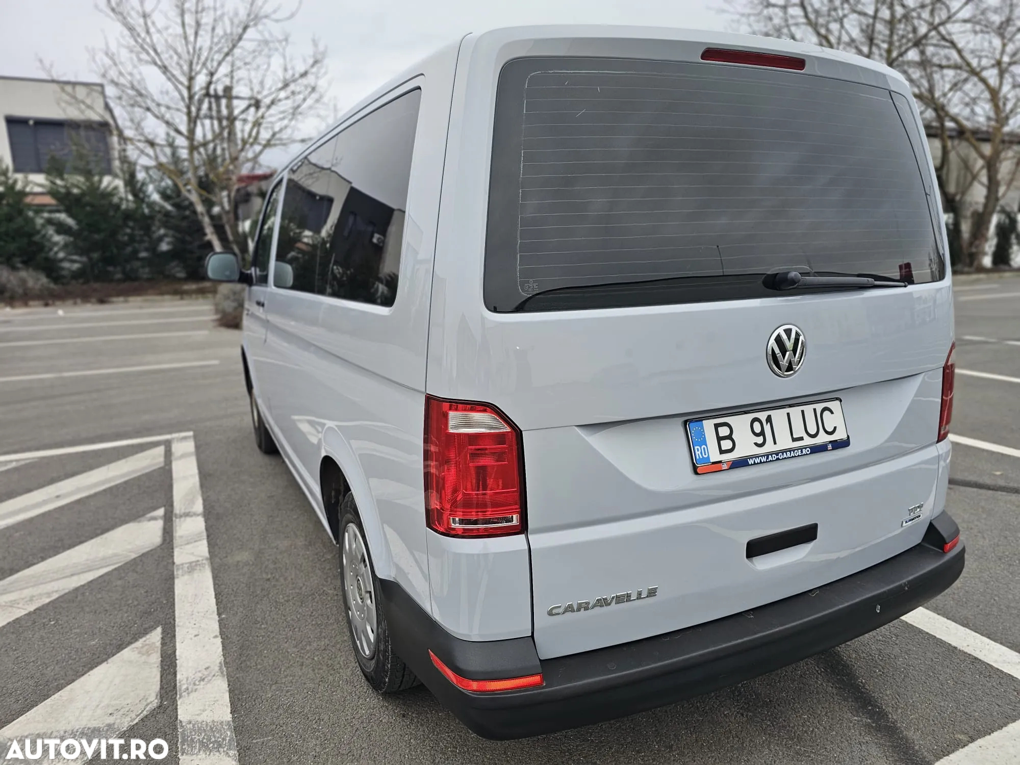Volkswagen Caravelle - 6