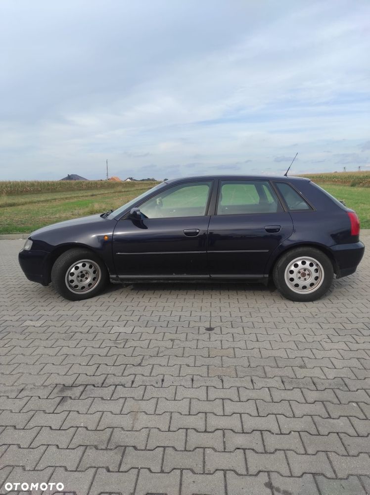 Audi A3 Sportback - 2