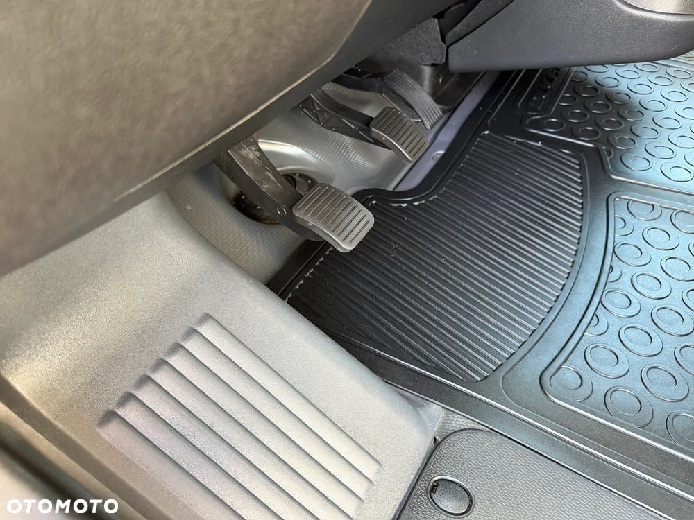 Fiat DUCATO 2.3 MultiJet 150KM Euro-6 IZOTERMA WINDA PALFINGER UDT do 2028r Poduszki zawieszenia tył pneumatyczne! + Kompresor DMC:3.5t Ładowność 950kg KONTENER DRZWI tył Skrzydłowe + Drzwi BOCZNE Spoiler - Owiewki boczne kabiny TUV Thuringen ISO , Tempomat, Klimatronik i więcej.. - 15