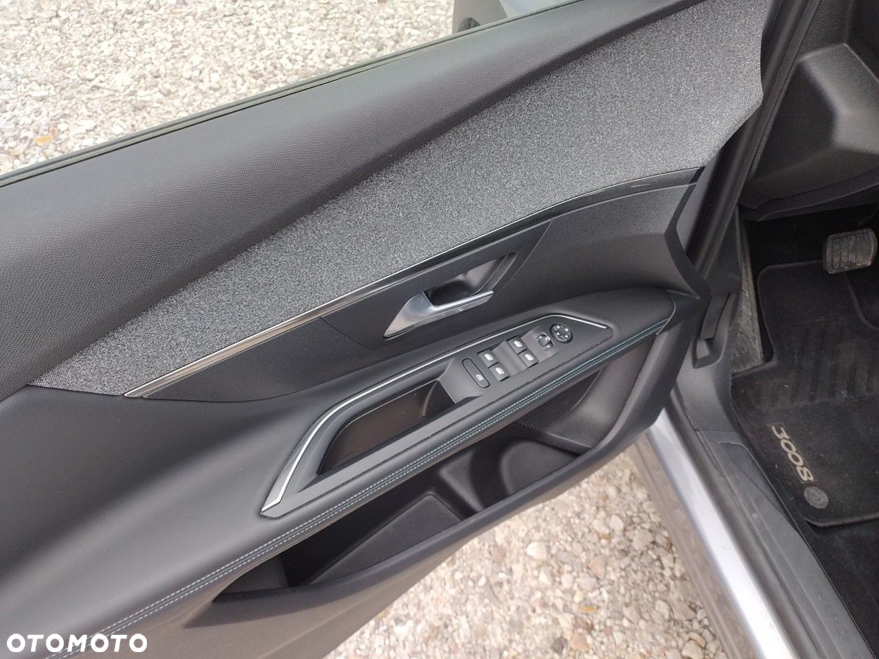 Peugeot 3008 1.2 PureTech Allure Pack S&S EAT8 - 12