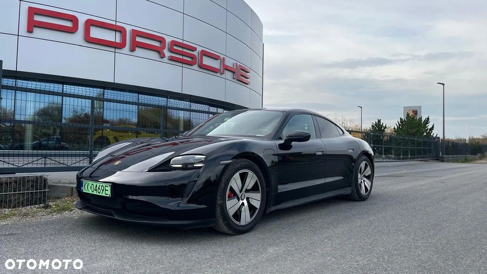 Porsche Taycan - 1
