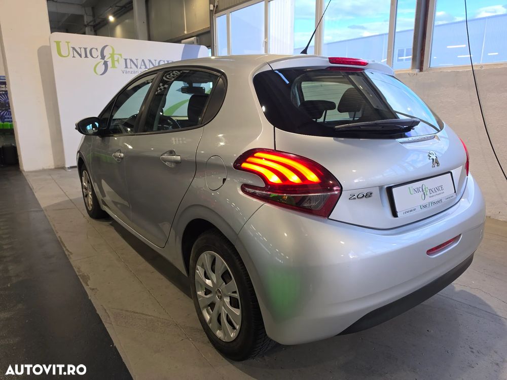 Peugeot 208 1.6 BlueHDi FAP Style - 8