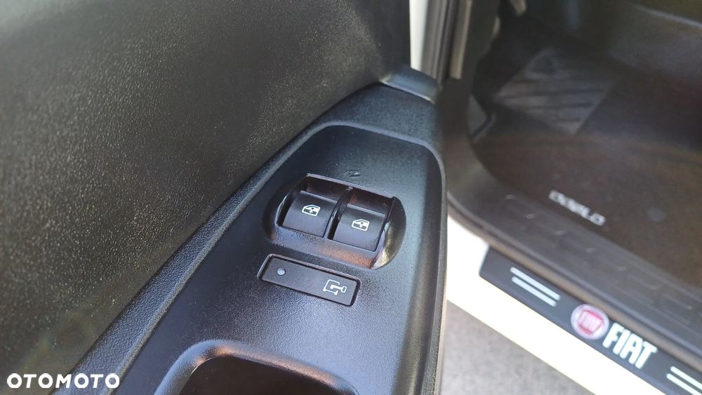 Fiat DOBLO - 22