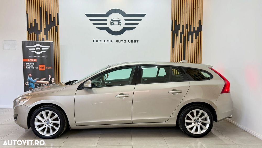 Volvo V60 T3 Kinetic - 13