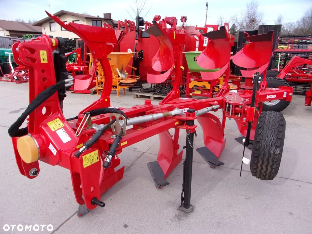 Akpil Pług obrotowy KM-180HP, KM-80R, Mix-Due, KM-80, Euro-Masz PO-4, POM4,  Bomet U-064/1, Pług jednobelkowy Akpil Mix-40, Wirax U018, Euro-Masz PJ4, PJR-4, PJM-4, Pług zagonowy - ramowy Akpil CZH350, CZH400, Euro-Masz Atlas PZ-3, PZ4 - 10