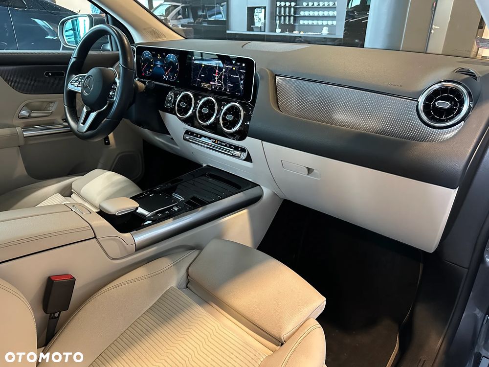 Mercedes-Benz GLA 200 Progressive - 15