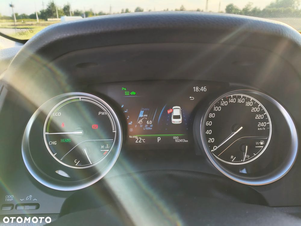 Toyota Camry 2.5 Hybrid Comfort CVT - 12