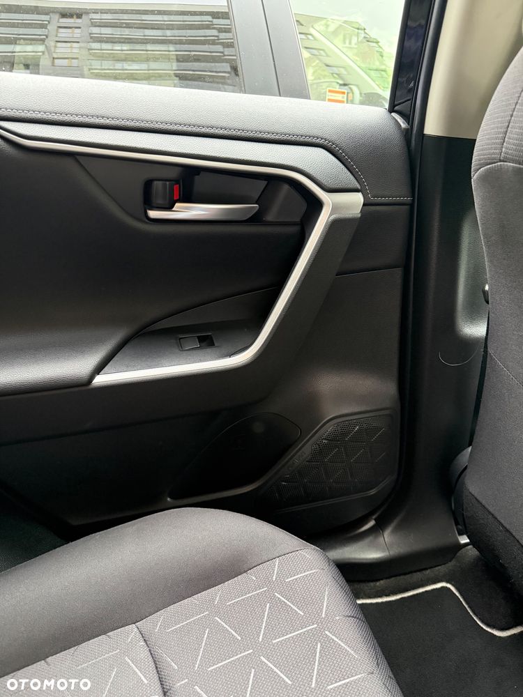 Toyota RAV4 - 13