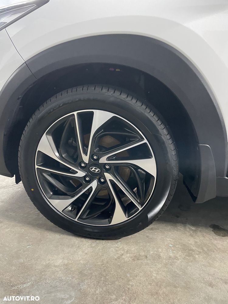 Hyundai Tucson 1.6 T-GDi 4WD 6MT Premium - 21
