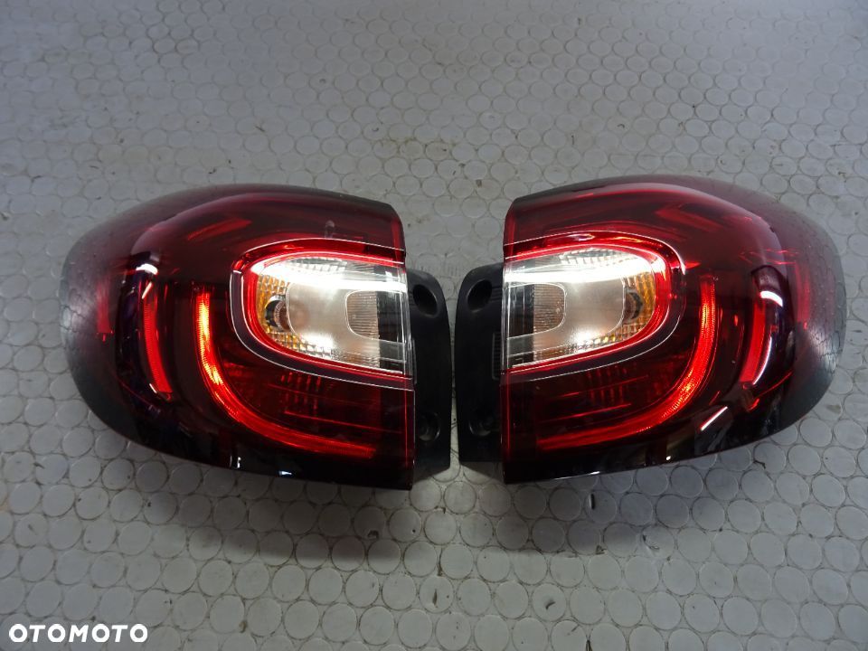 265557849R  265506738R lampa tyl prawa lewa Captur I LIFT czesci - 1