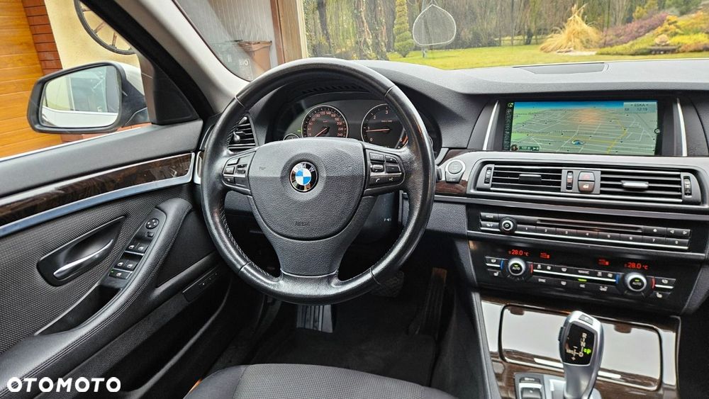BMW Seria 5 520d - 17