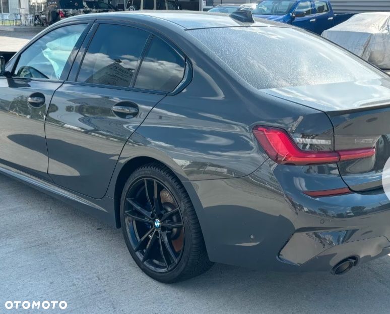 BMW Seria 3 320d xDrive M Sport Shadow sport - 2