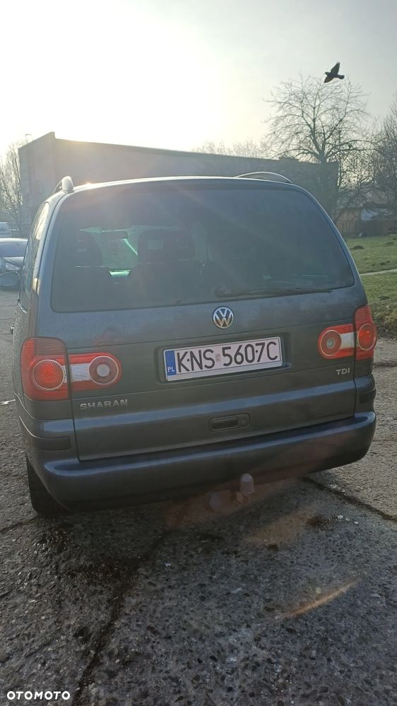Volkswagen Sharan 1.9 TDI Comfortline - 17