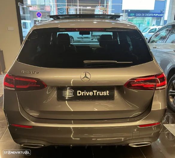 Mercedes-Benz B 250 e 8G-DCT AMG Line - 8