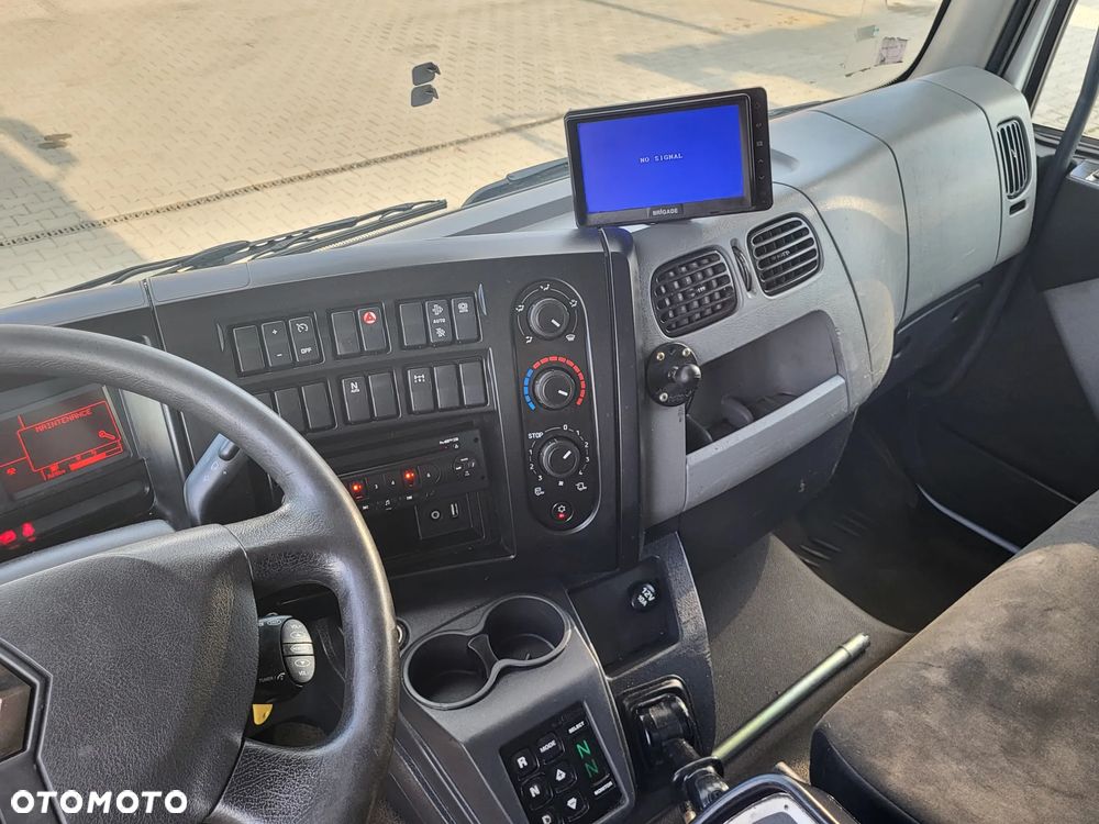 Renault D Wide 19 - 22