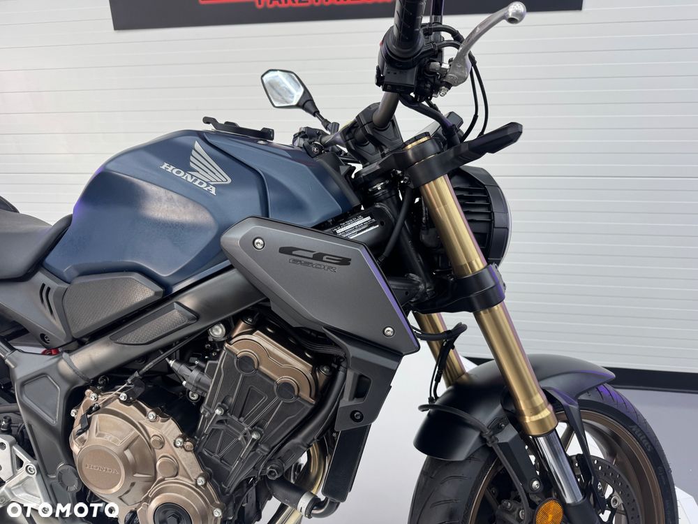 Honda CB - 11