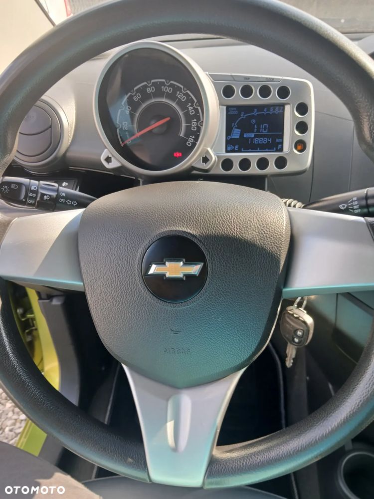Chevrolet Spark - 22