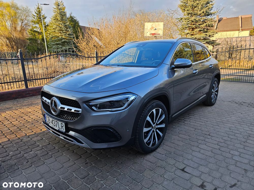 Mercedes-Benz GLA 200 - 1