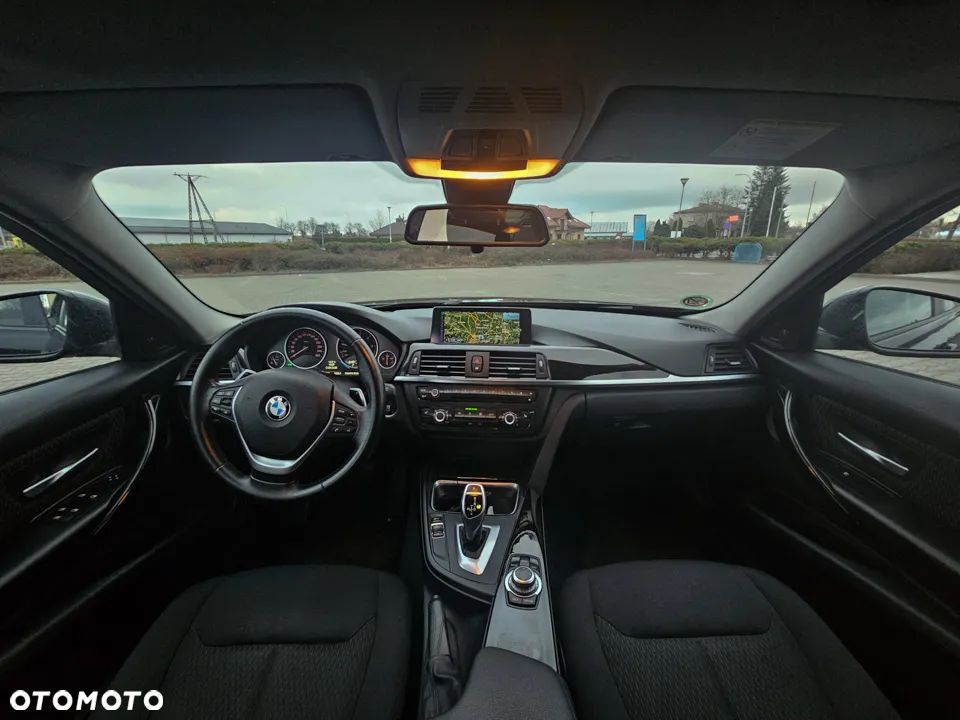 BMW Seria 3 320d Sport-Aut - 34