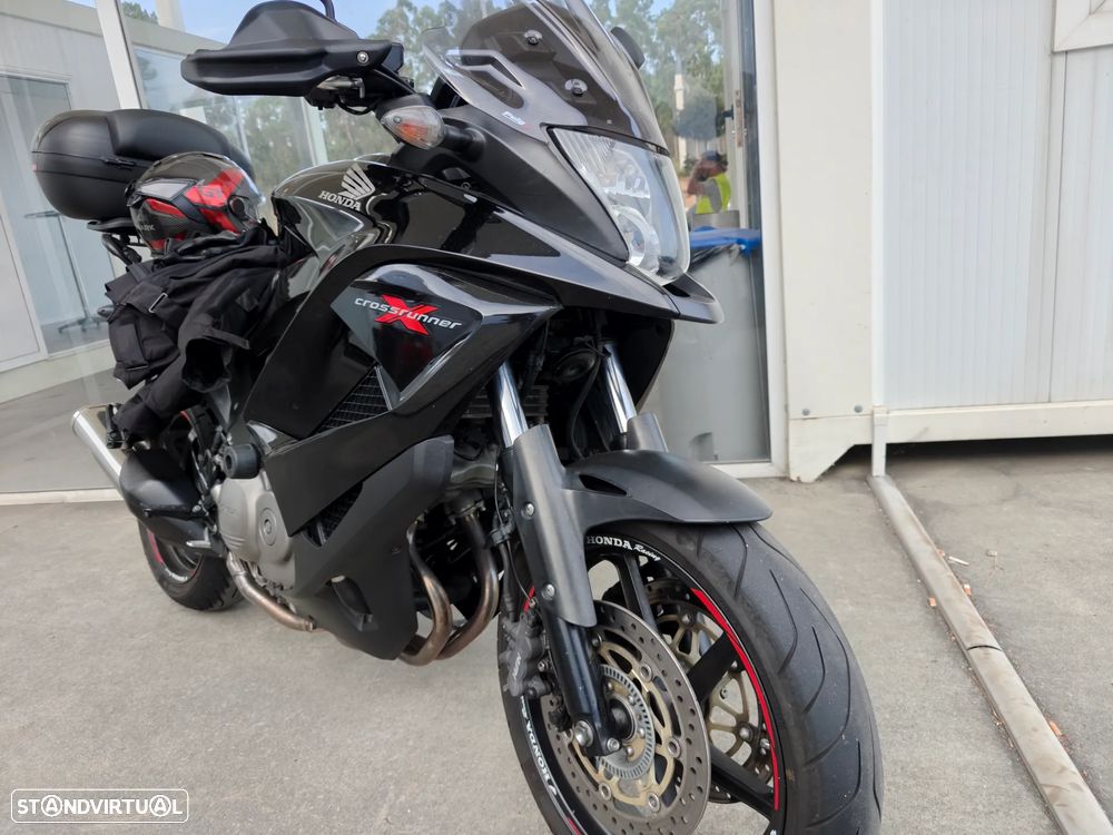 Honda VFR Crossrunner 800 - 1