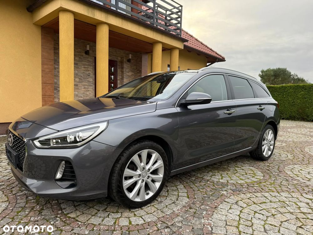 Hyundai i30 1.6 CRDi BlueDrive Premium DCT - 4