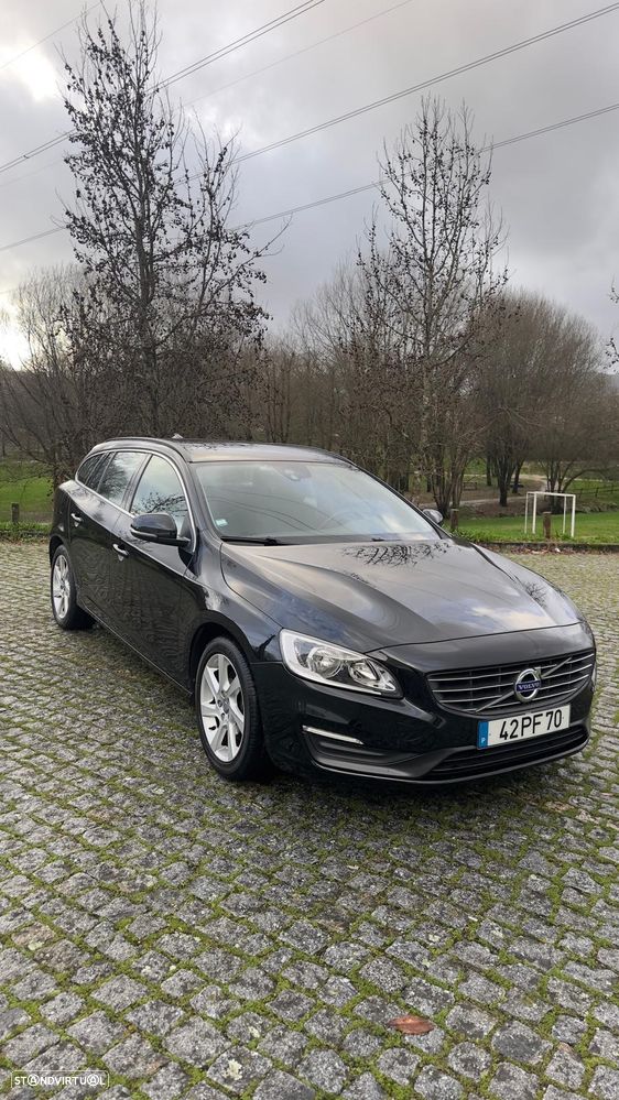 Volvo V60 1.6 D2 Drive Momentum Start/Stop - 3