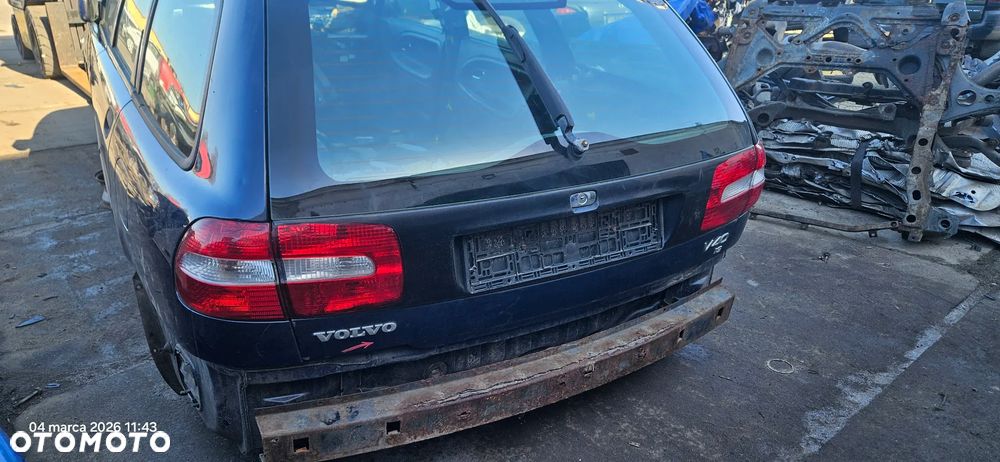 Volvo V40 I Lift 1,8 benzyna 90kW 122KM 2003r lak. 243-23 - 3