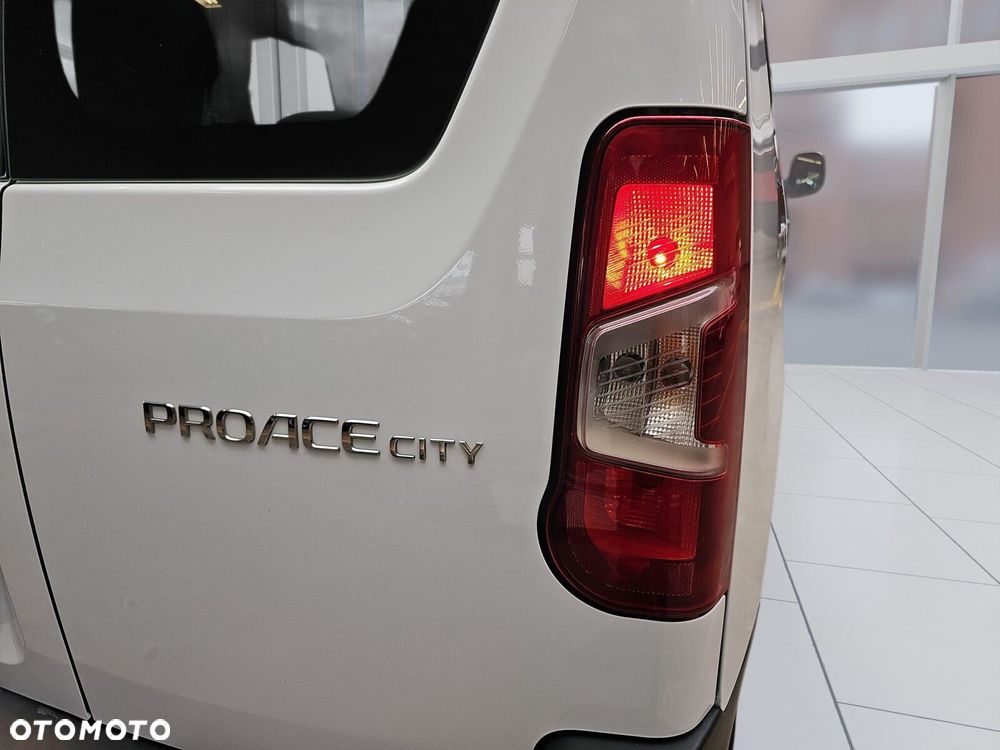 Toyota ProAce 2.3T 1.5D-4D 100KM long FurgonBrygActive - 28