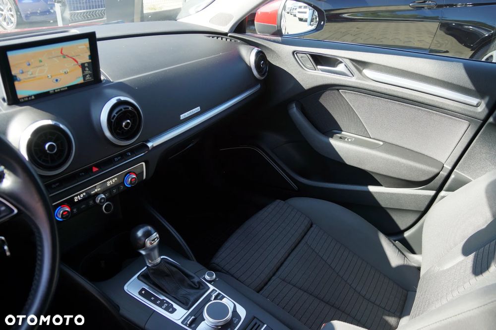 Audi A3 Sportback 2.0 TDI (clean diesel) quattro S tronic Attraction - 21