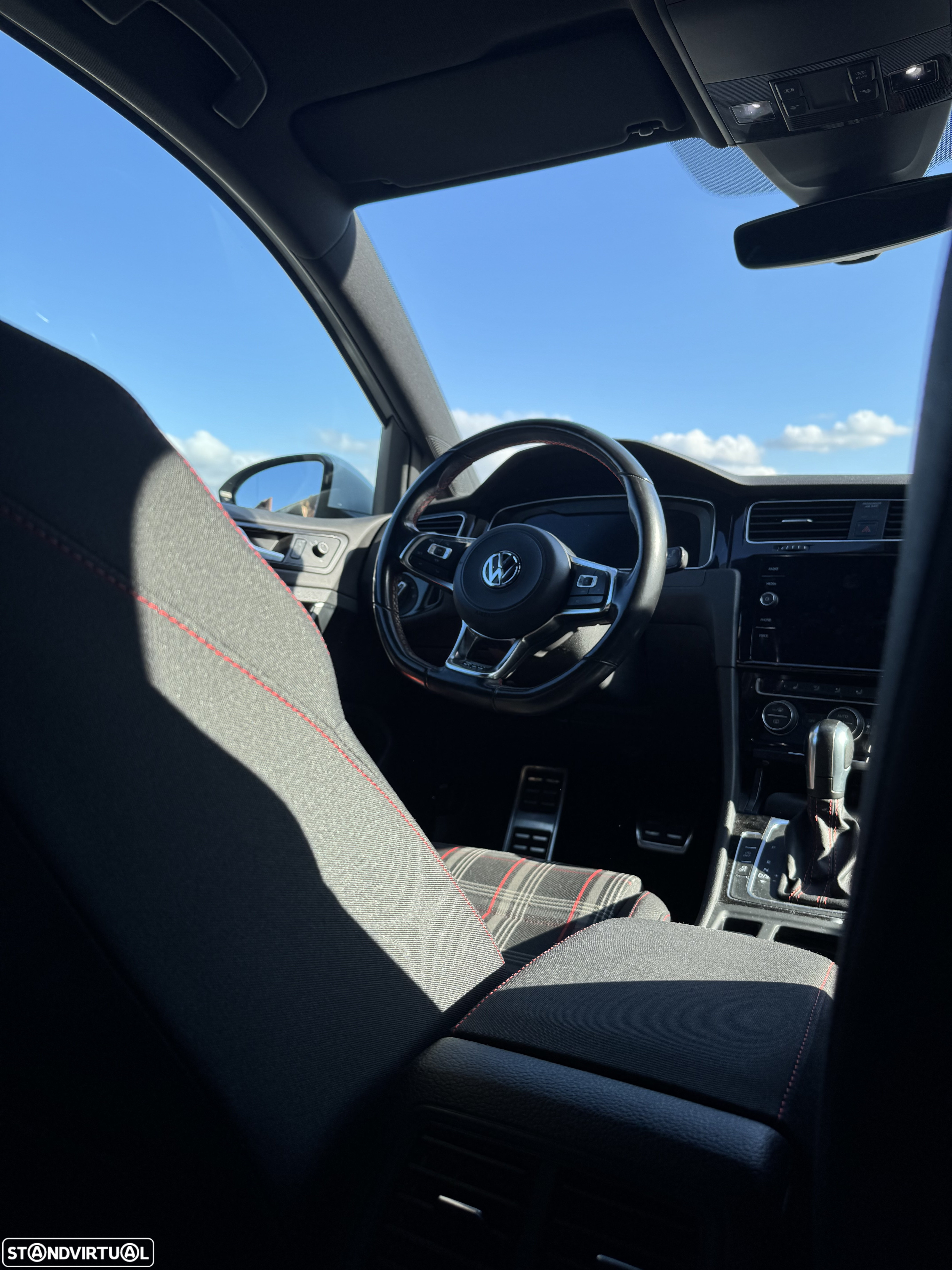 VW Golf 2.0 TSI GTI DSG Performance - 16