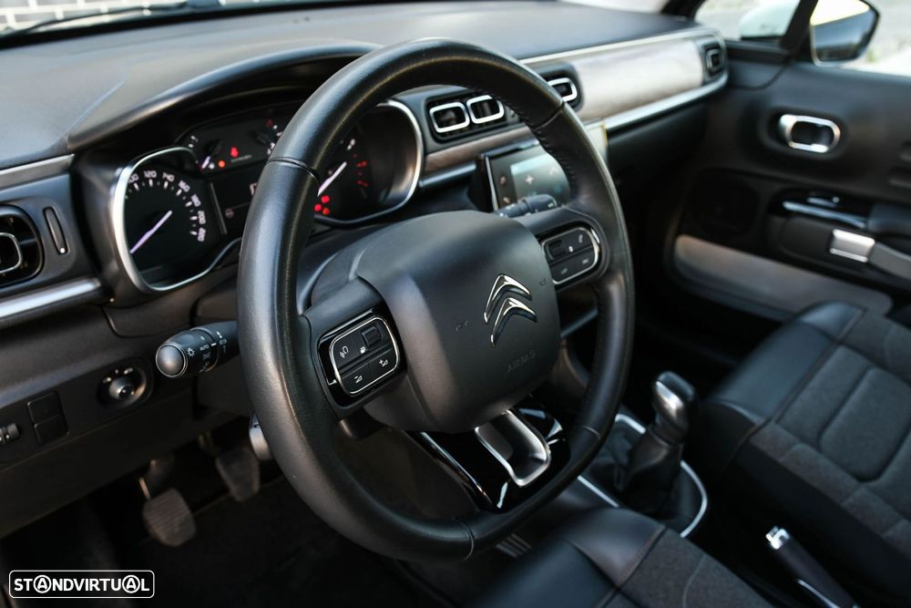 Citroën C3 1.2 PureTech Shine — fotografia 7