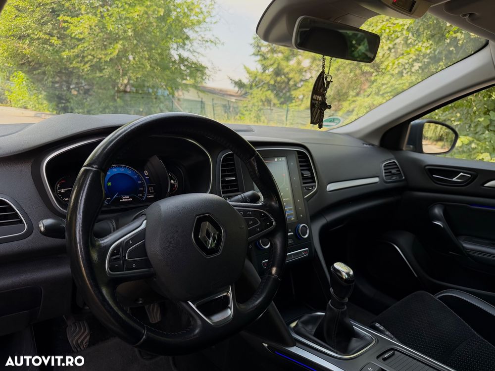 Renault Megane 1.2 TCe Intens - 11