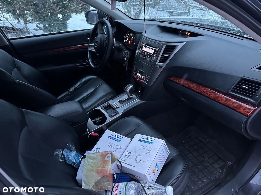 Subaru Outback - 10