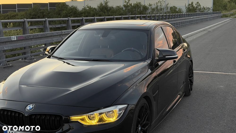 BMW Seria 3 330i xDrive Edition M Sport Shadow - 9