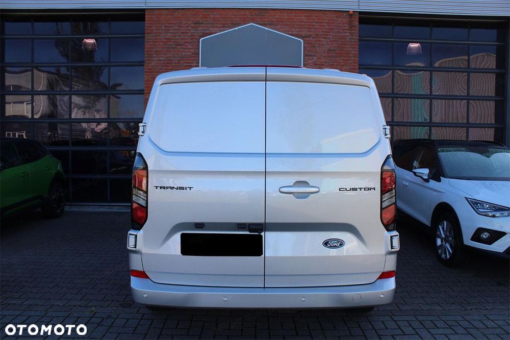 Ford Transit Custom 320 L2H1 Limited A8 AWD 2.0 170KM - 5