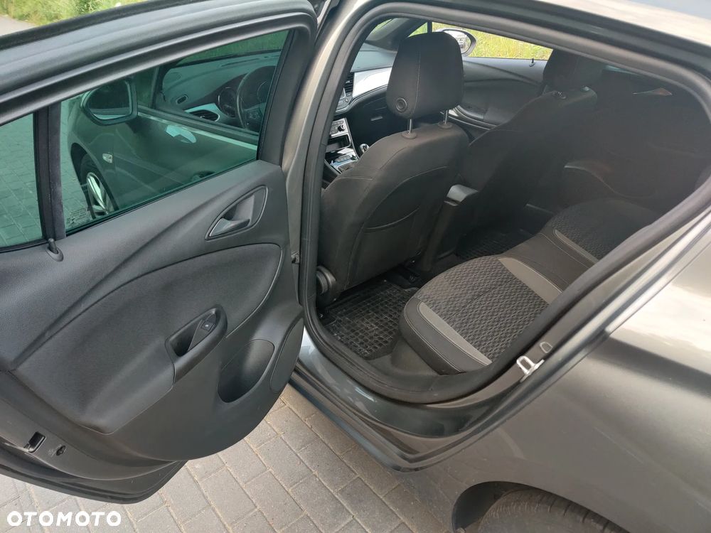 Opel Astra 1.2 T GS Line S&S - 15
