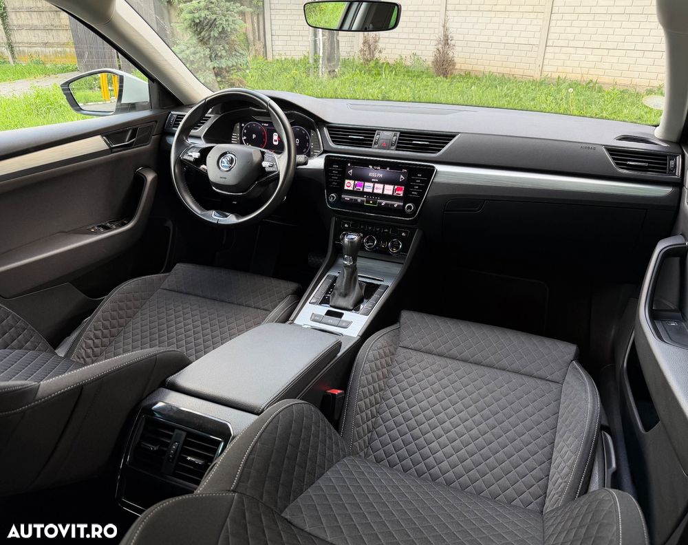 Skoda Superb 2.0 TDI DSG Premium Edition - 8