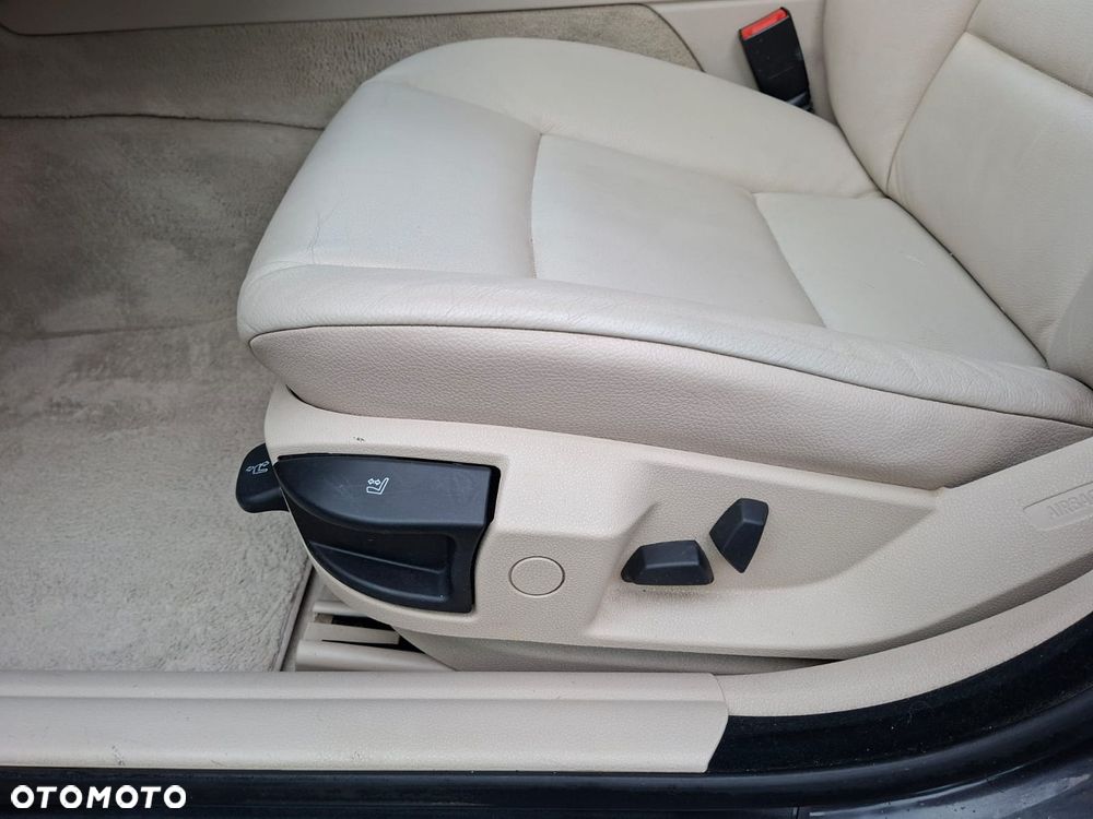 BMW Seria 5 525d - 16