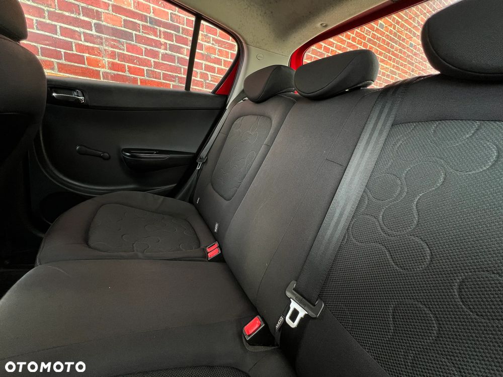 Hyundai i20 - 16